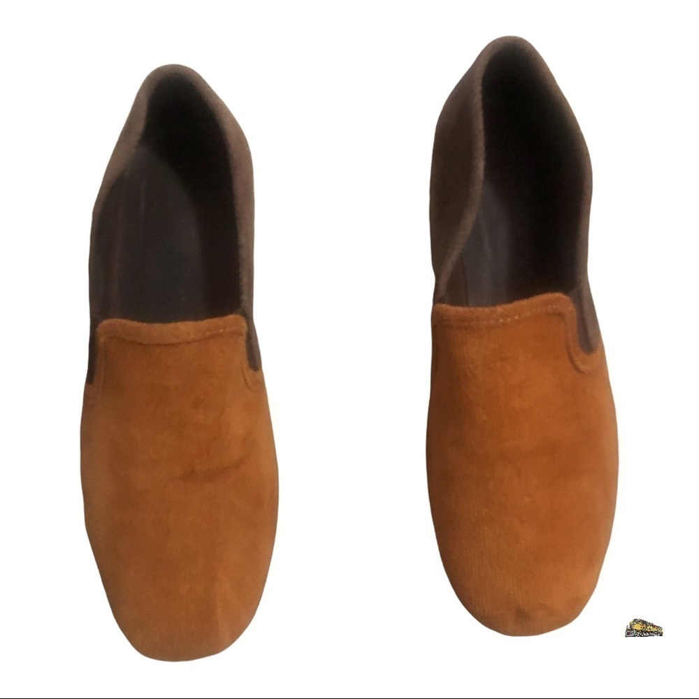 Beautiful Women’s Flat Suede Camel color Size  8,5 in Excellent Used Con…